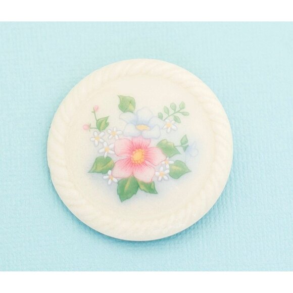 Vintage Ceramic Oval Round Flower Floral Avon Brooch Delicate - E23 - Picture 1 of 2